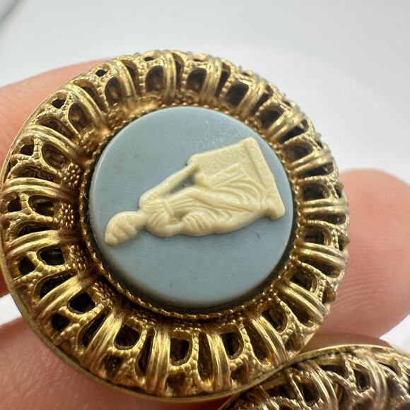 Shields vintage gold tone blue resin Greek goddess cameos cufflinks cuff links - Picture 4 of 7